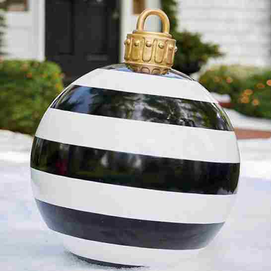 BABBAK'S LTD - Large Inflatable Christmas Ball Balloon – Waterproof Outdoor Holiday Decoration