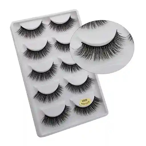 Set of false eyelashes in a white case with an inset showing a close-up.